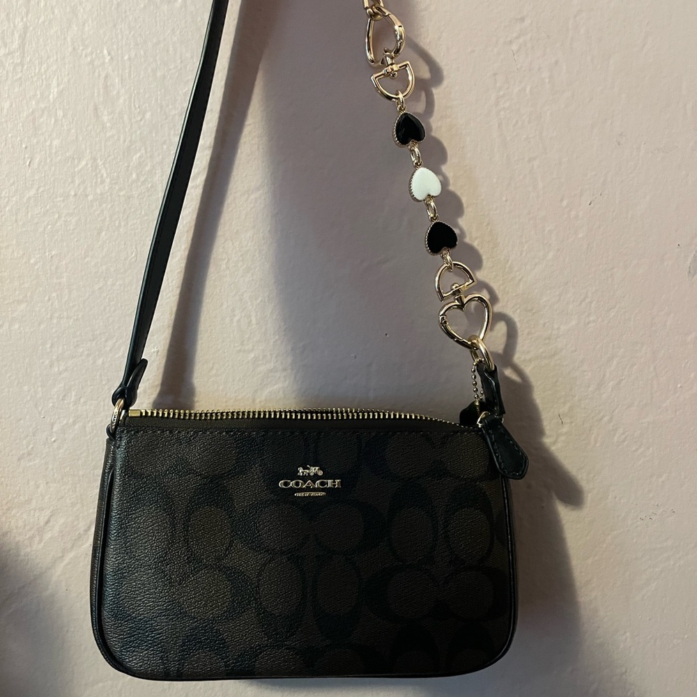 NOLITA 19 IN SIGNATURE CANVAS